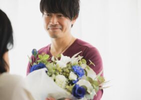 いい夫婦の日・結婚記念日のプレゼントにおすすめな花言葉を持つ花の種類