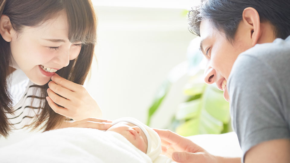 出産祝いで本当に嬉しいものって？金額やマナー・メッセージ例を