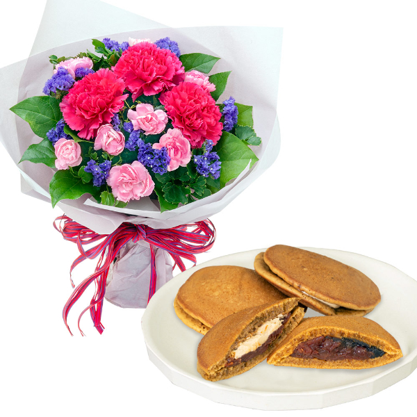 【お祝いセットギフト】ピンクカーネーションとパープルの花束と【果子乃季】山の口どらやき10個入