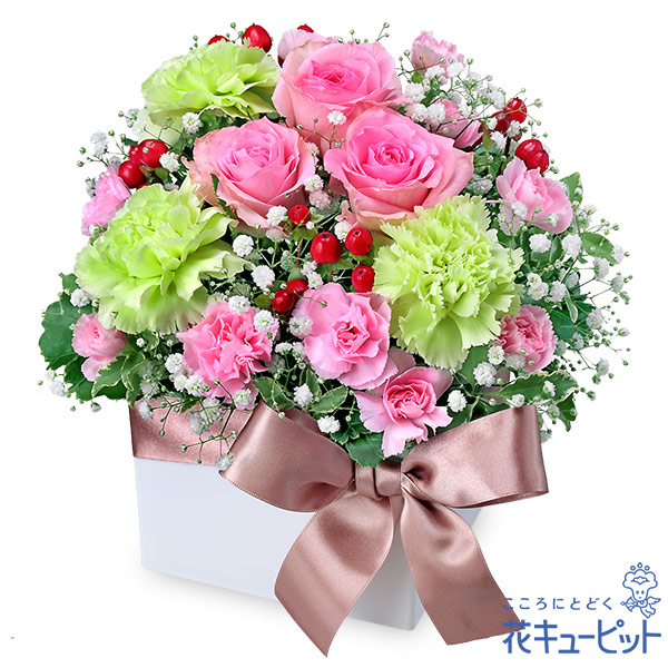 【5月の誕生花（ピンクバラ）】ピンクバラのキューブアレンジメントふんわりとしたシルエットで女性におすすめ