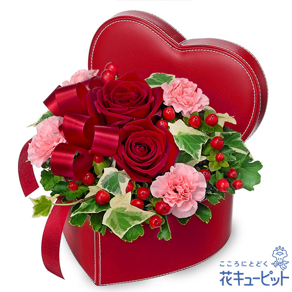 【12月の誕生花（赤バラ）】赤バラのハートボックスアレンジメント存在感のあるハート型のボックスに生けました