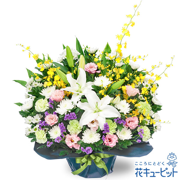 【秋のお彼岸】お供えのアレンジメント様々な花々を入れた優しい色合いの供花