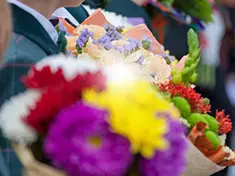 入社記念日／初任給