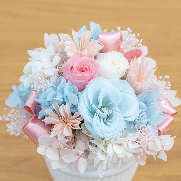 【プリザーブドフラワー】パステルカラーのプリザーブドフラワーアレンジメント淡く優しいパステルカラーが美しいアレンジメント