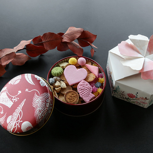 【母の日セットギフト】華やかなアレンジメントと【銀座菊廼舎（きくのや）】登録商標 冨貴寄（ふきよせ）ハート日和キュートなハートや金平糖が詰まったふきよせ