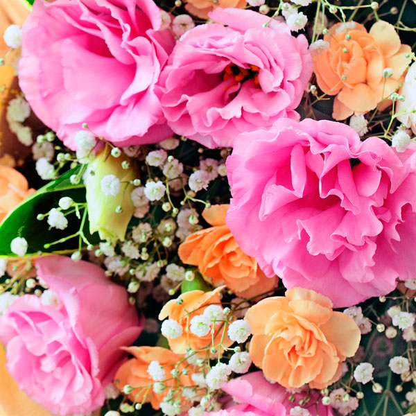 【花束】トルコキキョウのふんわり花束ふんわりとやさしげなカラーの花束