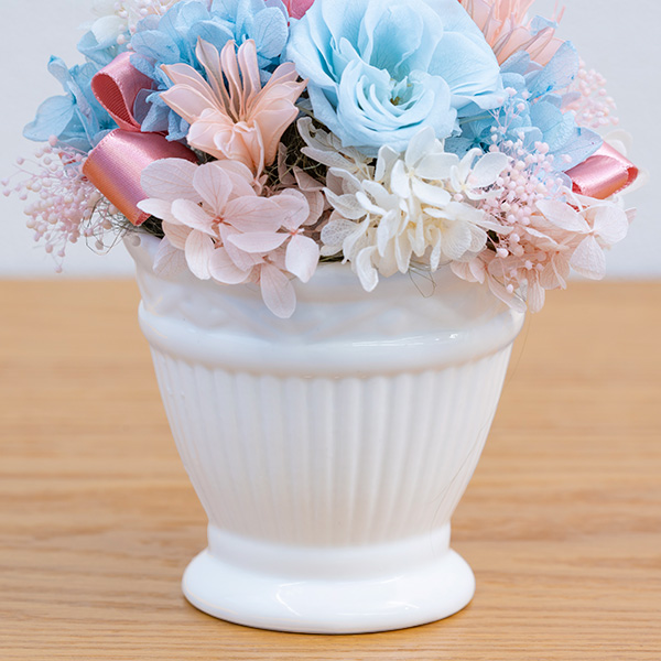 パステルカラーのプリザーブドフラワーアレンジメント - プリザーブド