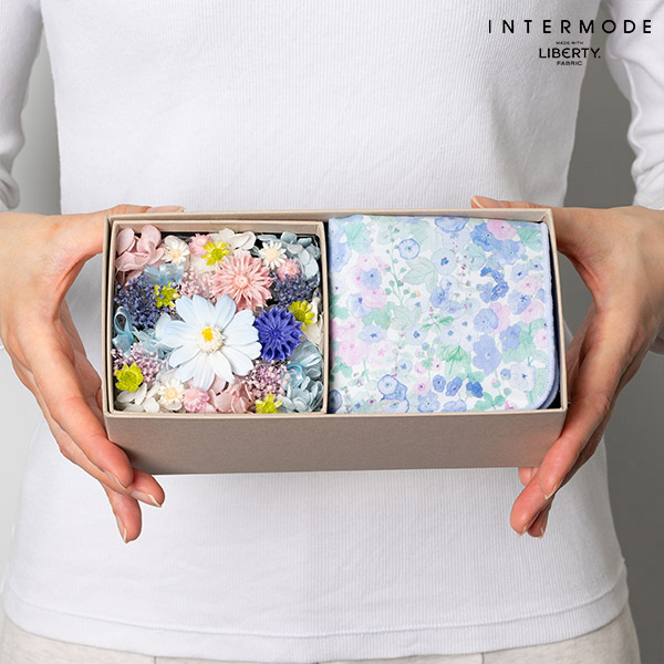 【母の日プリザーブドフラワー】プリザーブドフラワーボックスと【リバティプリント】タオルハンカチフラワーボックスとハンカチの母の日セットギフト