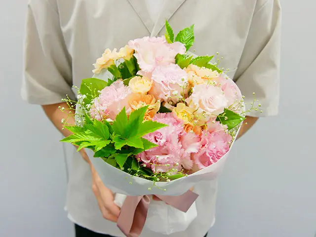 トルコキキョウを使った3,000円の花束